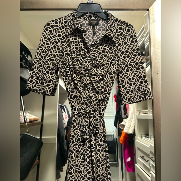 Laundry by Shelli Segal Short Sleeve Wrap Dress - Picture 2 of 2